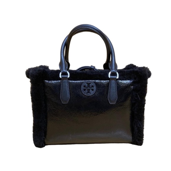 Tory Burch Handbags - NWT Tory Burch Blake Patent Leather Shearling Small Tote Crossbody In Black